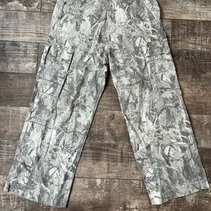 Hollister Gray Camouflage Cargo Pants